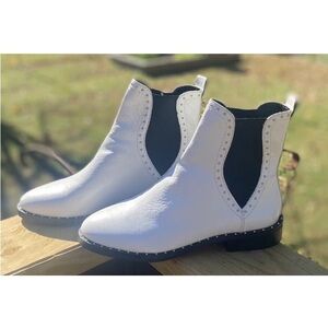 Rebecca Minkoff Leather White with silver studs Ankle Boots size 8.5